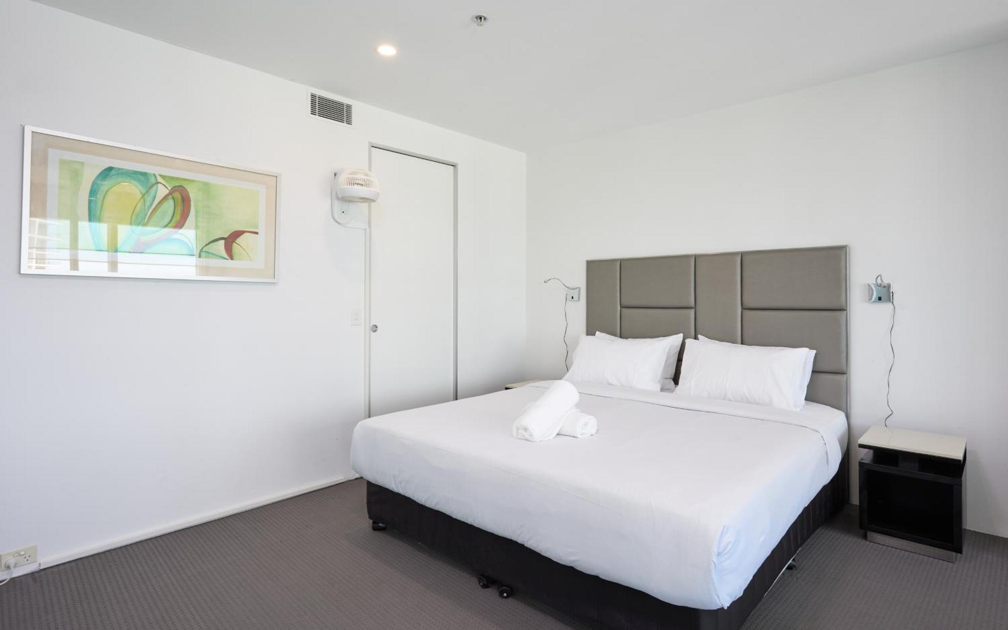 Serain Residences On 9 Hamilton Avenue Gold Coast Exterior foto